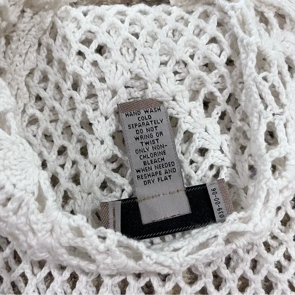 i.e. Soft White Crochet Women's Top Size L - Picture 8 of 8